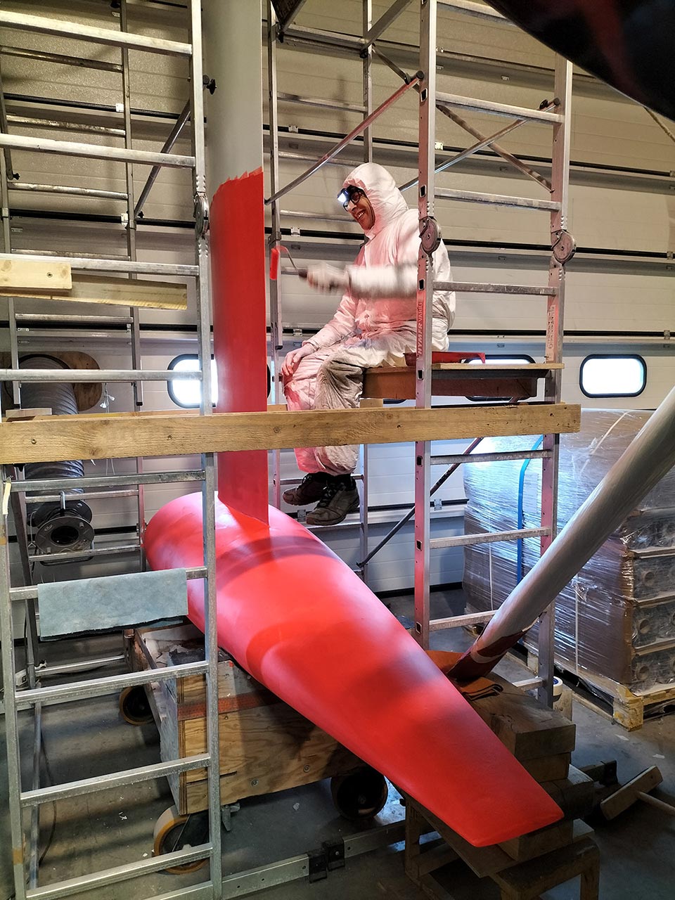 Quille antifouling fluo au chantier naval Innovation Yachts