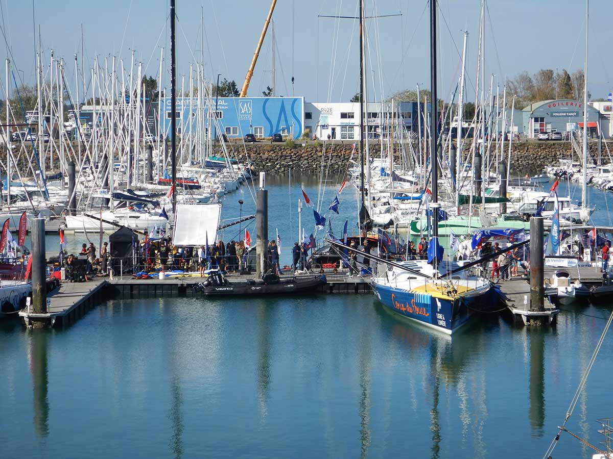 on the "Vendée Globe" pontoon -