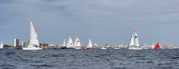 Ein Teil der GGR-Flotte in der Bucht von Les Sables
