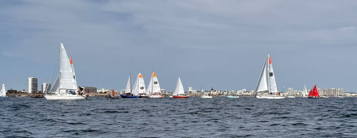 Une partie de la flotte de la GGR dans la baie des Sables